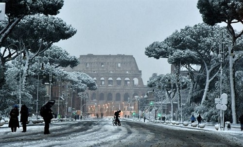 Cesta ke Koloseu je sněhem zavátá...