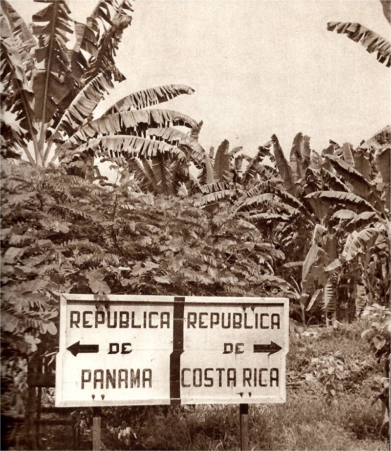 Přejezd panamsko - kostarických hranic | Foto: Muzeum jihovýchodní Moravy Zlín, Archiv H+Z, autor: Jiří Hanzelka a Miroslav Zikmund