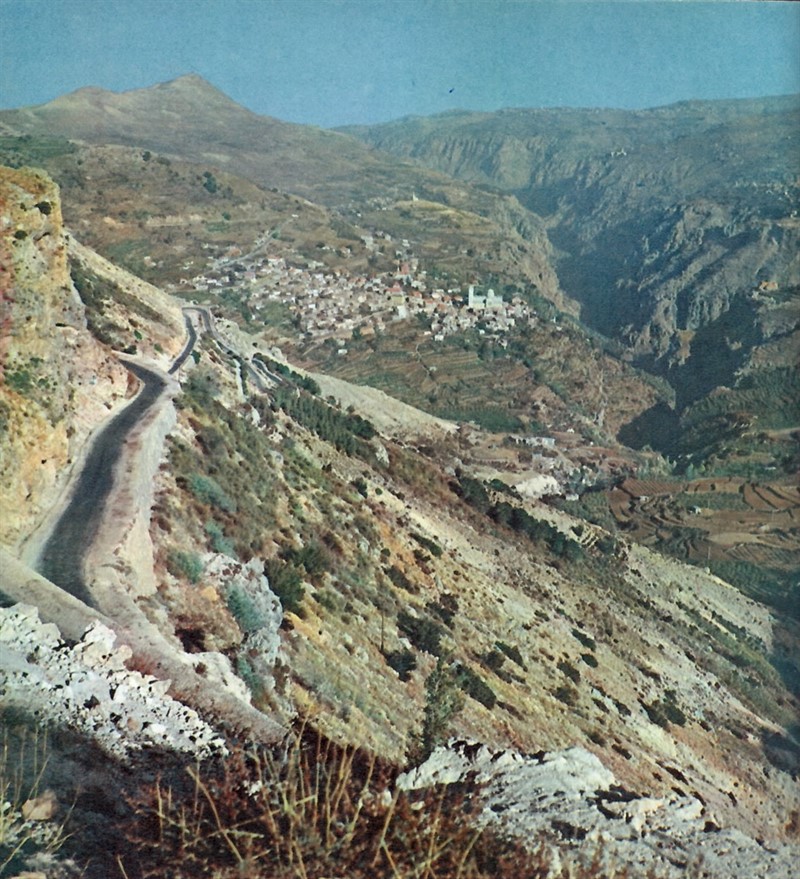Bsharré - Libanonské hory byly kdysi porostlé lesy cedrů... | Foto: Muzeum jihovýchodní Moravy Zlín, Archiv H+Z, autor: Jiří Hanzelka a Miroslav Zikmund