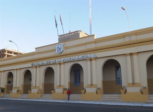 Původní budova policejního ředitelství. Najdete pět rozdílů? | hoy.com.py