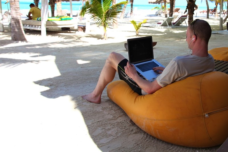 Digitálni nomád si svou kancelář v podobě notebooku může otevřít kdekoliv a kdykoliv