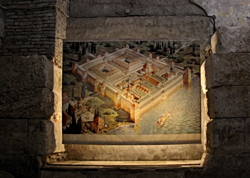 Takhle měl Diokleciánův palác vypadat v době své největší slávy - ve 4. století