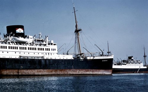 Bossevain hrdě sloužila až do 14.7.1968. Byla postavená pro Holanďany, jako odměna za kávu a tabák dovážený z Indie. | http://www.shipspotting.com
